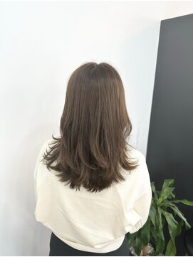 ルヴェルヘアー(Revel hair) オリーブベージュ