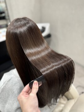 ミントリーフ(Mint leaf) 髪質改善トリートメント　カラーエステ　ヘッドスパ付き