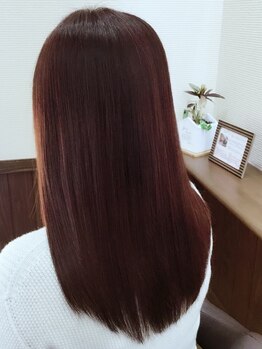サロンドボーテヴィー(salon de beaute'Vie)の写真/頭皮や髪に優しい【和漢カラー】で髪質改善◎通う度に綺麗になると、本物志向の大人女性から大好評☆