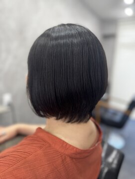 アールフォー 立石(R.4) 大人の上質ショートボブ