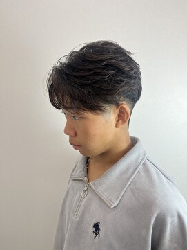 ステージ(STAGE) センターパート フェザーショート ニュアンスパーマ