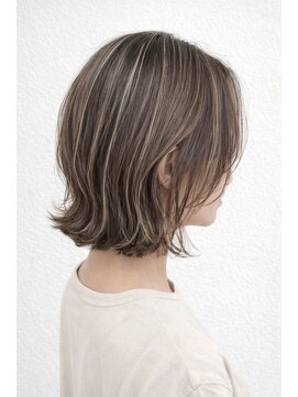 名東区　ハイライト　白髪ぼかし　透明感カラー　ミルクティー