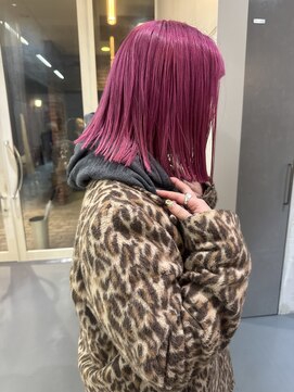 オーイット(ooit) ＊深みピンクカラー×切りっぱなしボブ＊