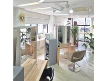 グラップ ヘアー メイク glap hair makeの雰囲気(観葉植物たっぷりのゆったり過ごせる店内)