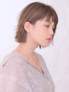 コロ(COLO) 【COLO 吉祥寺 マスミツ】外はねミディアムショートボブ