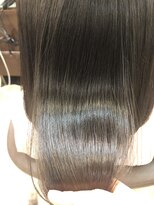 ミリュウ(Milieu) 艶際立つ やわらか縮毛矯正