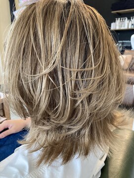 アンバー(amber) くびれミディ