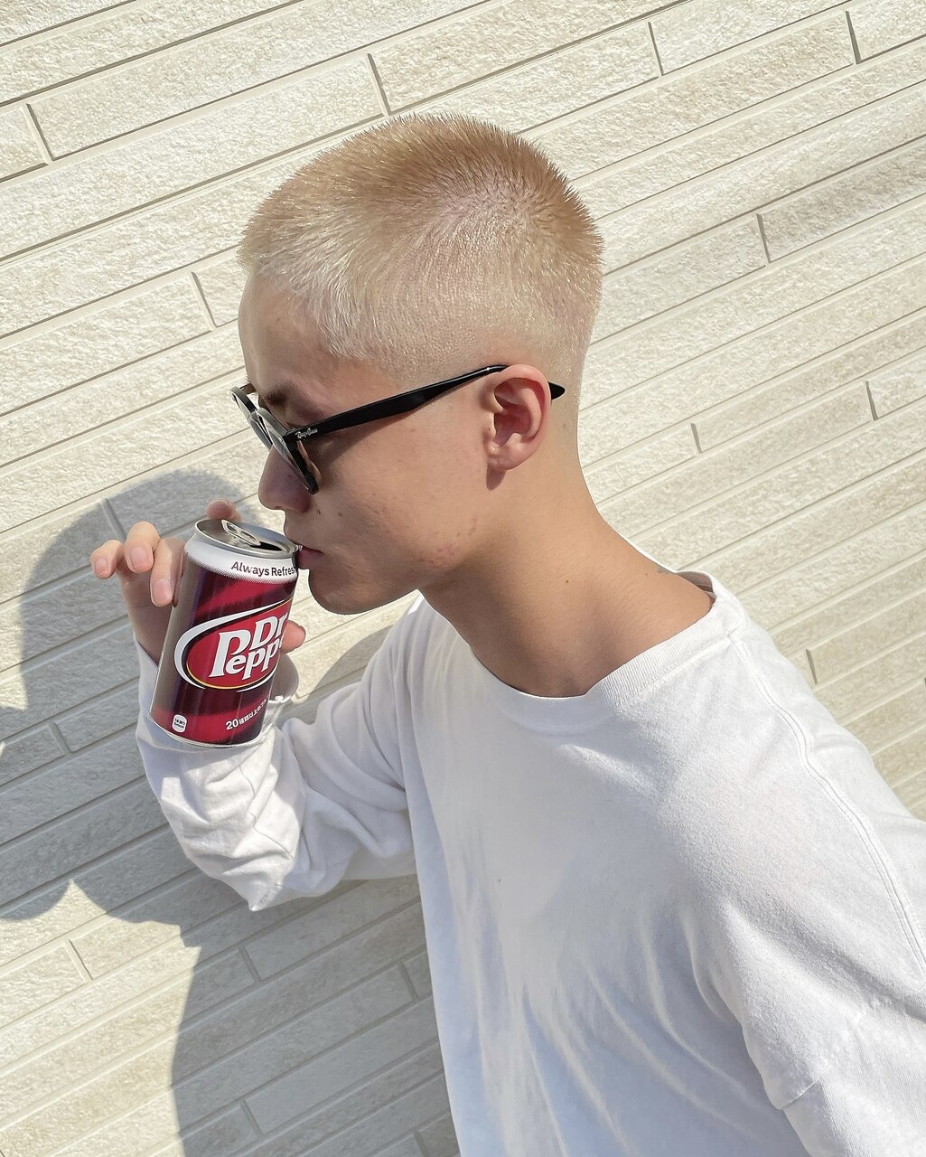 坊主 Justin Bieber風金髪坊主：L122271136｜ダズ(Dazz)のヘアスタイル