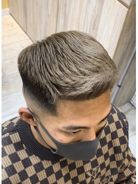 グルーマーズトウキョウ(GROOMER/S TOKYO) フェザーアップ【ハイトーン　スキンフェード　メンズ】