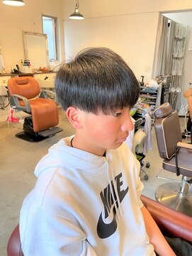 アンティコ(Antico) ネープレスフェード束感ナチュラルマッシュモテ髪ツーブロック