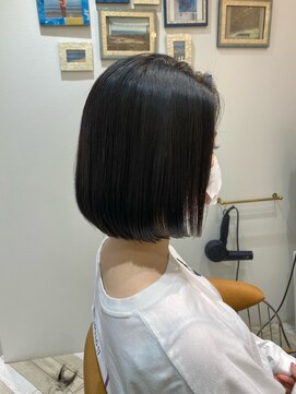 シー バイ ロンド 新宿(Sea by Lond) ブルーブラック/韓国/ミニボブ/ブラウンカラー