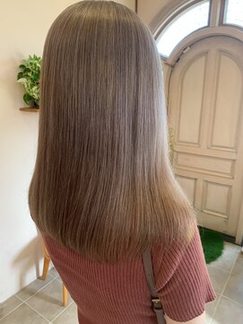 マギー(Magie) ハイトーンベージュ