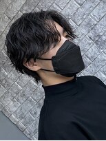 アクシー ヘアーアンドメイク(AXY HAIR&MAKE)&nbsp;カルマパーマ/センターパート/アッシュブラック/ウルフ/新宿