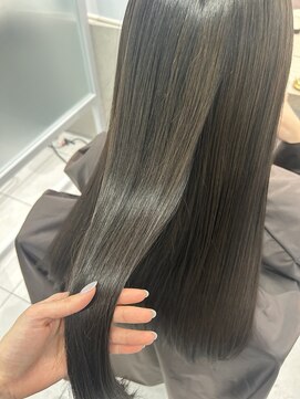 エレノア 池袋店(Eleanor) アッシュブラウン/オリーブブラウン/ブリーチ無しダブルカラー