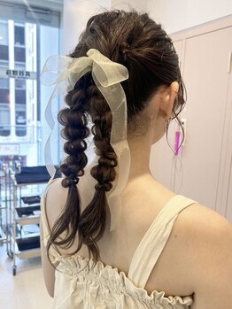 アール 横浜(R)の写真/【横浜駅6分】特別な日はプロの技で華やかに♪結婚式・二次会・ライブ・イベント・カジュアルアレンジも◎