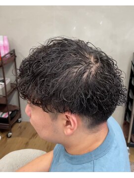 レイ(Lay.) 【スタイリスト遠藤】波巻きパーマ