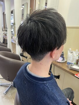 コアフィールフィス(COIFFURE fils) 《見附　今町》ツーブロック　軽めマッシュ