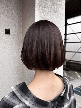 ミツアミ(mitsuami)の写真/大人女性のためのおしゃれなグレイカラー＊ダメージレスに理想の髪色を実現♪美しく艶やかな仕上がりに◎