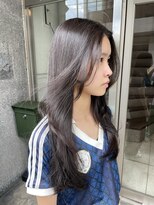 ピエスデシュブー(piece des cheveux) 風に揺られ髪遊ぶレイヤースタイル