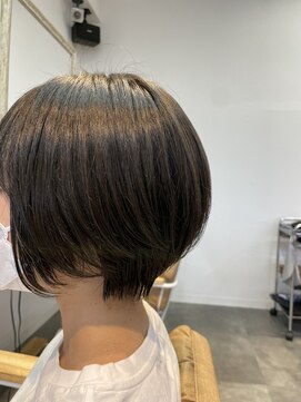 リノ 金山(Rino) デザインカラー/レイヤーカット/ウェットヘア/オリーブベージュ