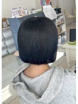 ベルバイグレイス(BELLE by grace) 切りっぱなしボブ