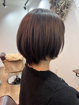 ティーク(TEAK) えりあしスッキリショート