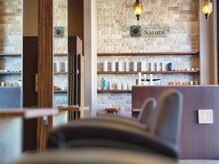 アジアン調の落ち着いた空間とBGMでリラックス　岡崎/髪質改善