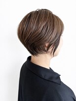 ウォーターリリー(Water Lily)&nbsp;大人美フォルムの透け感ベージュショートボブ
