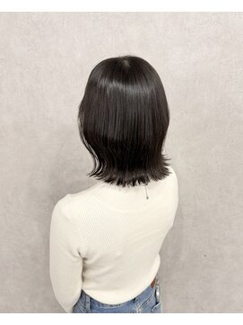 フランチェスカドットボブ(francesca.bob) ミディアムレイヤーボブ×グレージュ【渡辺俊弥】梅田