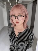 ピンクベージュ