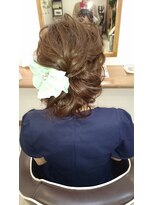ヘアーサロン ループ(hair salon Loop) ルーズシニヨン