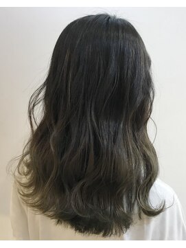 グッデイ ヘアー(GOOD DAY HAIR) 【GOOD DAY HAIR】《くすみベージュ×グラデーションカラー》