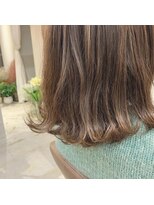 マロウ(mallow) 《花屋併設》外はねボブ×ミルキーベージュ@20代30代40代