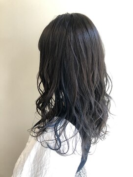 デイリリーバイアメリア 川西店(daylily by Ameria) イヤリングカラー×ロング→白井　涼貴