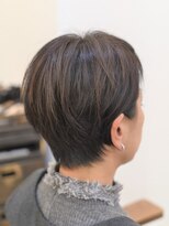 スーズ(suze) 退色した毛先を軽さとして活かしたショートスタイル【お客様】