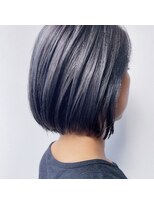 ルッソ チアロ(Lusso chiaro)&nbsp;ネイビーグレー×ボブ/30代40代50代