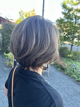 オート ボーテ カリッタ 名古屋(HAUTE BEAUTE CARITTA)の写真/【池下/駐車場有】白髪ぼかしもお任せ下さい◎高い技術力でお洒落を楽しめるグレイカラーをご提案♪