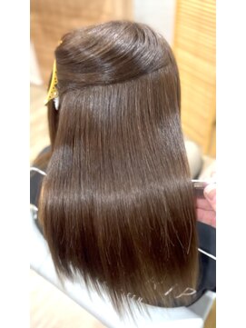 ミニマル(MINIMAL) 極上ツヤ髪ストレート