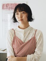 ニュイ(NUIT) 黒髪癖っ毛風パーマミニボブ