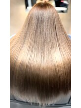 染めるたびに髪がきれいに。全カラーが髪質改善仕様