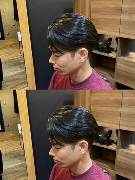 レベンディス(LEVENDIS) センターパート/ツーブロ/アップバング