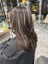 レディアル 大宮(REDEAL)&nbsp;外国人風バレイヤージュ/ハイライト/白髪ぼかし