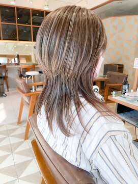 アコテアット ヘア(acote @) イメチェン/ウルフ/レイヤー/前髪/ピンクベージュ/ハイライト