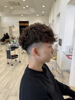 ロンド ラマ 岐阜(Lond bla-ma) バーバーフェード×スペインカール【Lond伊藤メンズ】