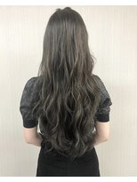 エッセンシャルヘアケア アンド ビューティー(Essential haircare & beauty) ハイライト+サーフレイヤーカット