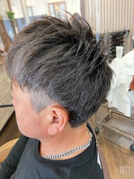 エモーション(Emotion) ツーブロックスタイル