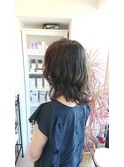 外ハネミディ×スモーキーベージュ