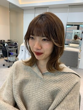 フィル 横浜(fil) くびれサイドバング_黒髪小顔オリーブグレーココアベージュ