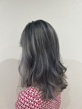イリス(Iris) シャドールーツ