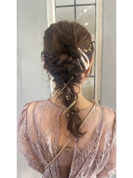 イコール ヘアー(equal hair) およばれアレンジヘアー